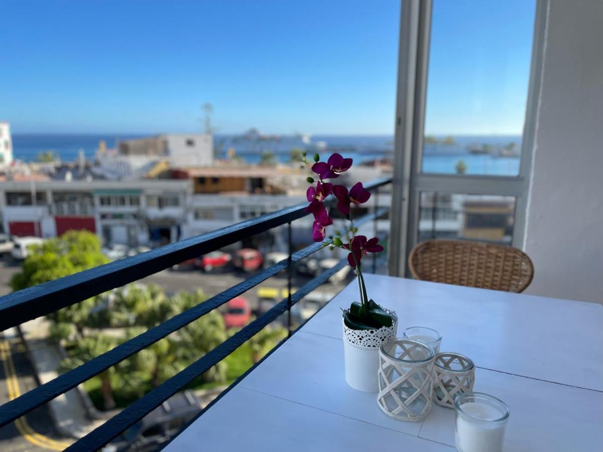 Beachfront Apartment With Ocean Views Los Cristianos (Tenerife) Exterior foto