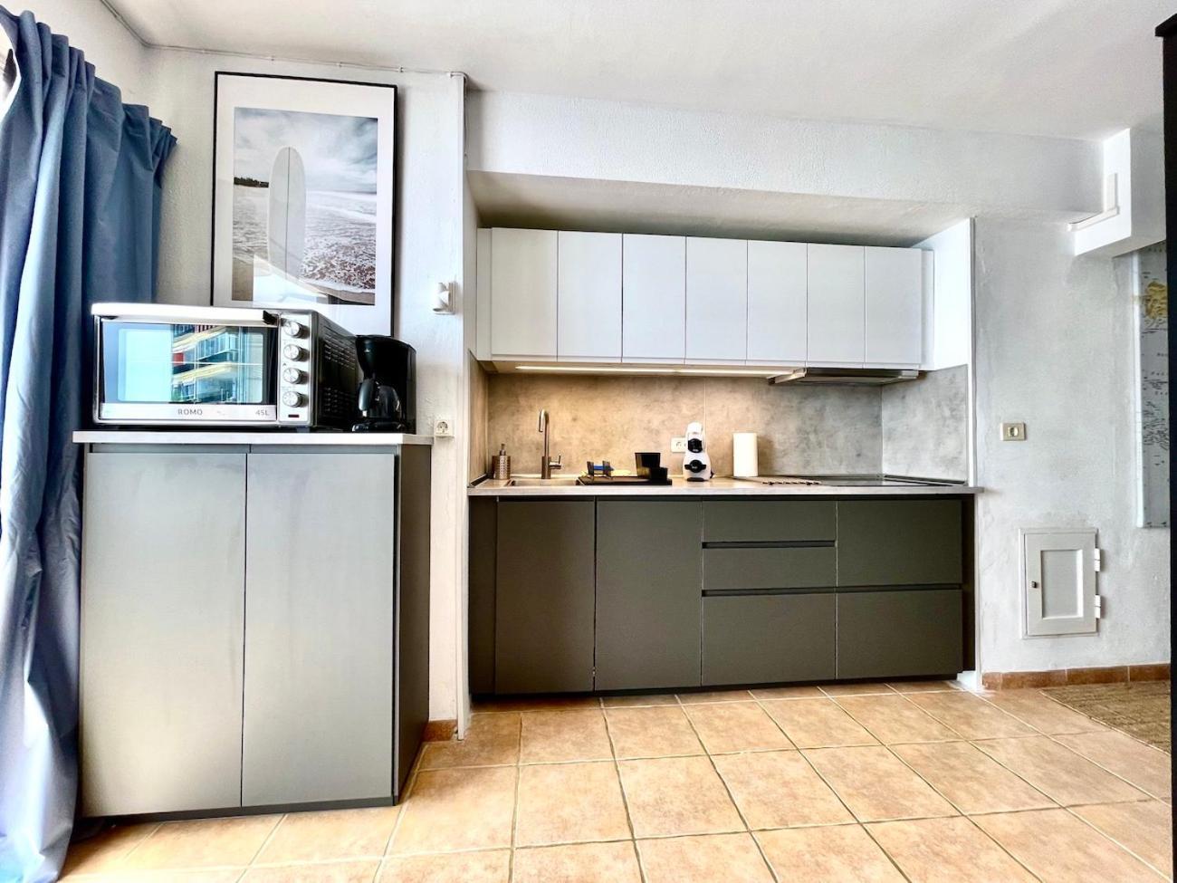 Beachfront Apartment With Ocean Views Los Cristianos (Tenerife) Exterior foto